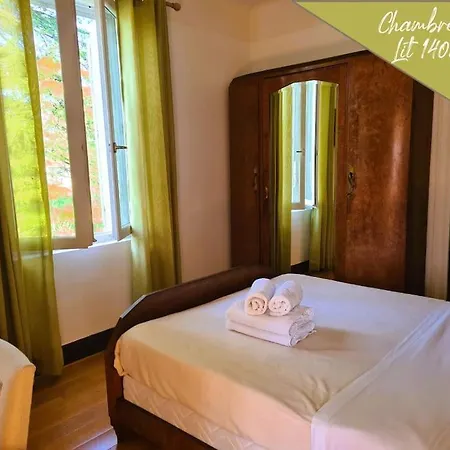 Vakantiehuis Annee 30 Renovee ,terrasse Et Jardin *
